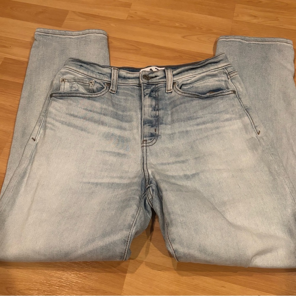 Daze Distressed Light Jeans